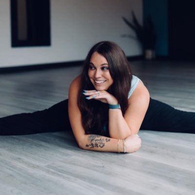I don’t give a shit about anything yet simultaneously have opinions about everything. Tulsa Native. Yoga instructor 🧘🏼‍♀️🏳️‍🌈