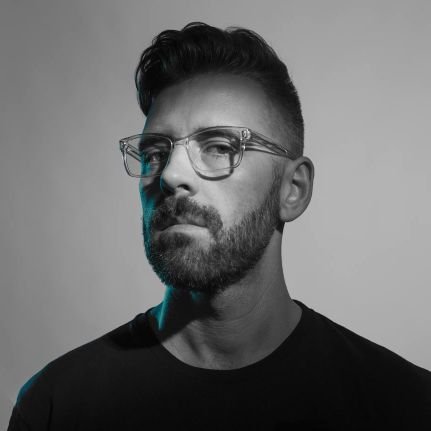 heyrozmy's profile picture. Designer of your next product 💾