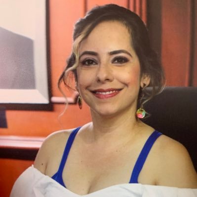 🎙️Periodista 🎬Productora 🎦 💃Salsera 🎨Cultura y Turismo🕊para La Paz👩🏻‍💻Manager en ➡️@ArrebatoCaleno📚🎒Estudiante de Esp. Consultoría Turística @funiber