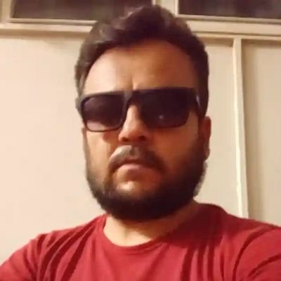 به روز تنگ دستی آشنا بیگانه میگردد:
به درویشی قناعت کن که سلطانی خطر دارد