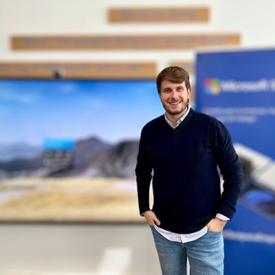 💻 Technology Addicted 💼 @Microsoft Master Trainer @Surface for Business ♥️ #Microsoft365 Trainer ☀️De #Algeciras (#Andalucía) 💚🤍💚 🌇 #Madrid