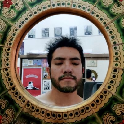 Deambulando por las calles de Lima con una canción en el bolsillo.