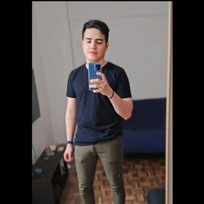 No tengo la suficiente creatividad como pa saber que poner aquí.
Ig: @luisnavedag
Ven 🇻🇪 Arg 🇦🇷📍