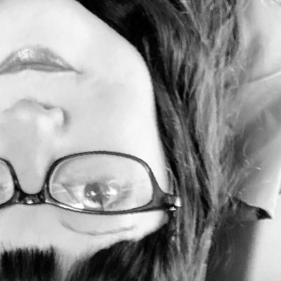 niqie531's profile picture. I wonder how many kms I’ve scrolled 🤔 .5 🇫🇷 .5 🇨🇦