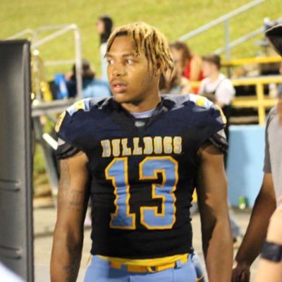 tdontplay23's profile picture. LB @……