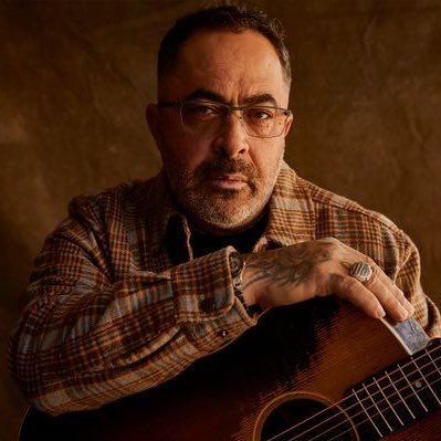 Aaron Lewis Profile