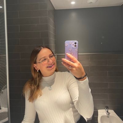 Anisia94487427's profile picture. {20y/lra/X💍}