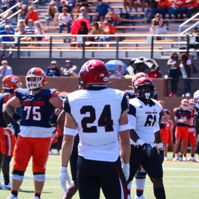 True Sophomore LB 6’1 210 Lenoir Rhyne University c/o 27 Hickory ridge Alumni🐮