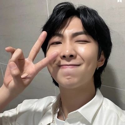 this is a fancam promo + free follow acc !! 🫂
if u wanna follow me back , follow main @btspixy instead of this account !! 📂