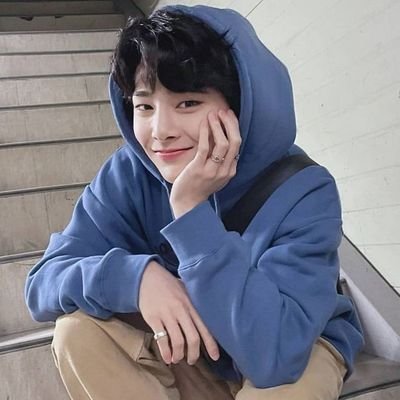 vibesswithpau's profile picture. ~|your lips + my lips = apocalypse|~