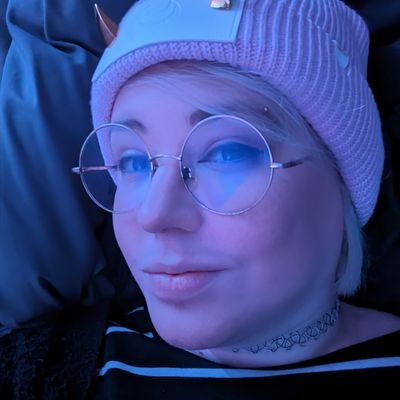 Tea_Titan's profile picture. I just really love cows.

Genderqueer and Bi. ✌️✌️