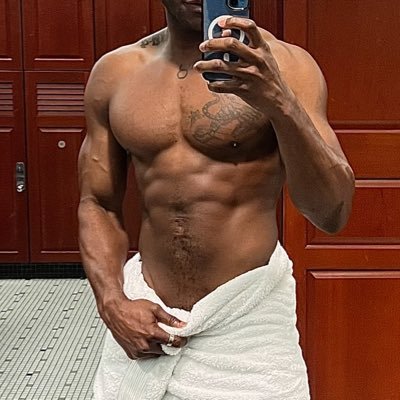 ⚜️ Greek Physique ⚜️ | Bisexual Nudist 🌎 | MMF 🥵 | 🏋🏽💪🏾💰🫡 🫴🏾