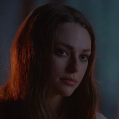 ohforfuckssakeX's profile picture. She was a beautiful dreamer. The kind of girl who kept her head in the clouds, loved above the stars and left regret beneath the earth she walked on.