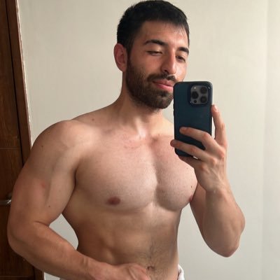 _soydavidC's profile picture. Apasionado por el Deporte y la ciencia detrás de la Hipertrofia Entrenador y Estudiante CCAPF, Ecep … Instagram @coachfitdavid