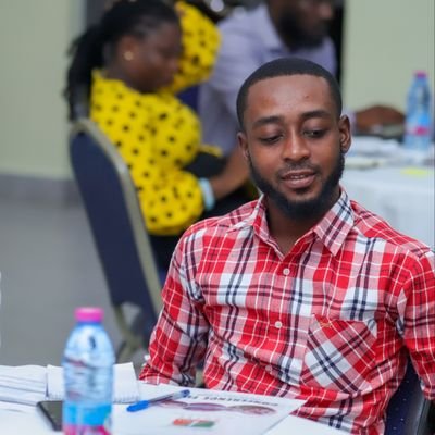 nanaoseiquame3's profile picture. We should love, not fall in love. B’coz everything that falls, gets broken.