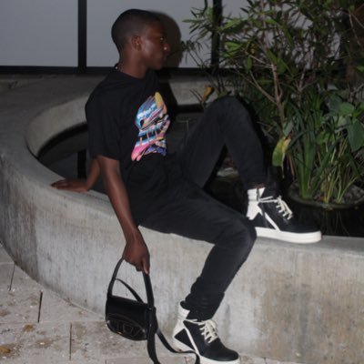 richboiimariii's profile picture. 