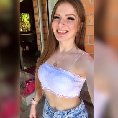 carolinaludvich's profile picture. 