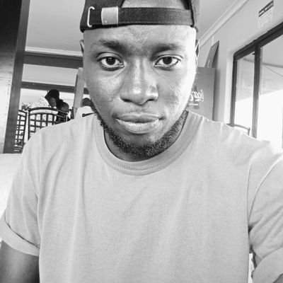 VRozzay's profile picture. God|Family|Dance.