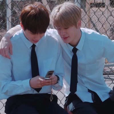 jjyeong_jeong's profile picture. 구독계..처럼 보이지만 사실 알페서임 | 소문자n이라도 되고싶은 대문자S인 소심쟁이 연성러 | #NCT127 #재현 #정우 (｡◠‿◠｡)