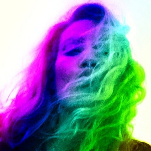 MarisLeigh's profile picture. 