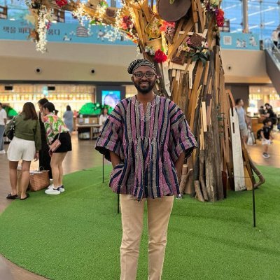 Managing Editor @ghana_fact. Fact-checking + Verification || @CityUniLondon alum || @MundusJourn alum || Former @Citi973 @tv3_ghana Journo || Views personal.