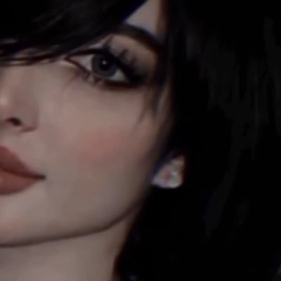 OIs7ak's profile picture. اجعلني يا الله زوجة صالحة، و ابنه بارّة ، واخت رحيمة ، وصديقة وفيّة ، وعلى العابرين غيمة مرّت ولا ضرّت❤️