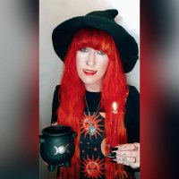 A Modern House Witch(@AMdrnHouseWitch) 's Twitter Profile Photo
