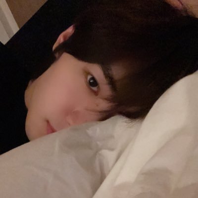 ayyhoonie's profile picture. infp | 성훈 ˚ ༘♡⋆˚