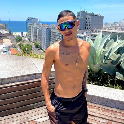 . ▪️Carioca. ▪️INSTA: @derick7557 London 🏴