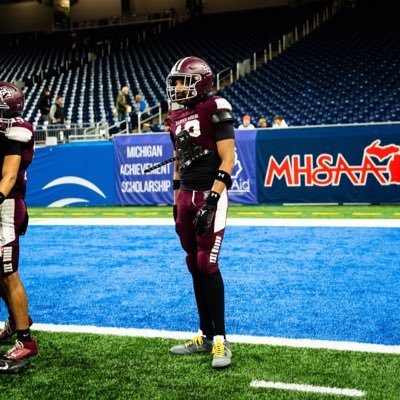 Pass Rusher @ Harper Woods High School ‘25 | 2023 D4 STATE CHAMP| 6’4 | 215lbs | 3.1 overall GPA