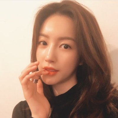 Amelia1960046's profile picture. 