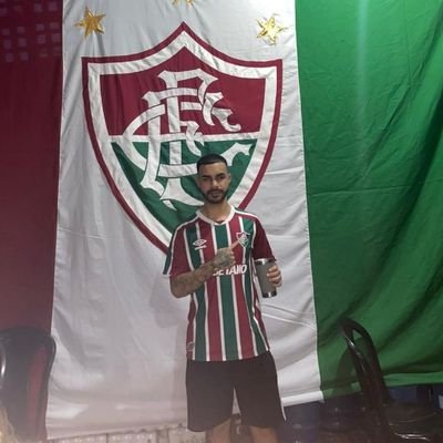 apaixonado por futebol, basquete e apostas esportivas🏆
 @FluminenseFC           só existe o agora.