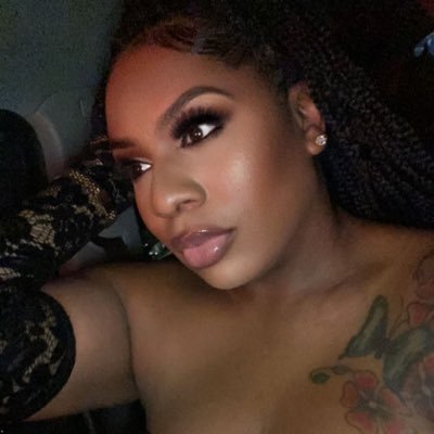 Makeup Artist ,fashion , fashion stylist , beauty influencer , brand ambassador, musician , vocalist amd more IG’s prettyandpreciousss pretty_preshhh