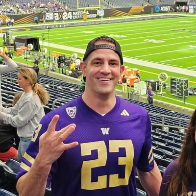 Christian, Husband, Dad, and Coach
🇺🇸 Team USA All The Way 🇺🇸
Huskies, Seahawks, BYU T&F Fan