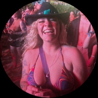 cedes_______'s profile picture. a bit of cosmic chaos. show love, spread love. #LetsGoCanes