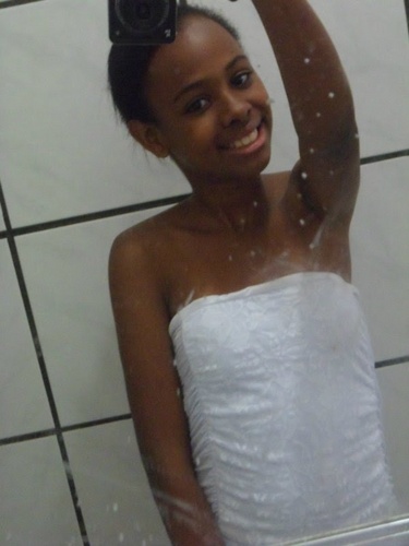 Eu sou a música e você a melodia com você eu cantaria todo  dia ♪ xD'
Meee seguee que euu tii sigoo..
http://t.co/mQRamw362h
