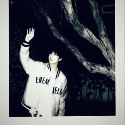 “행복할 때만 웃지 말고, 웃어서 행복해져라.” - 𝒜𝓃𝒹𝓎
💙𝓓𝓻𝓮𝓪𝓶𝓼𝓽𝓪𝓷𝓼 𝓞𝓷𝓵𝔂 💙 💙#bluefordream💙