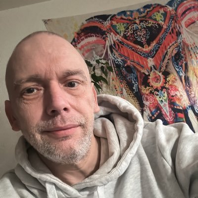 Martin_Werner_E's profile picture. introvertiert, weed Raucher, Hobby Künstler, gamer, gatzen besitzer 🐯