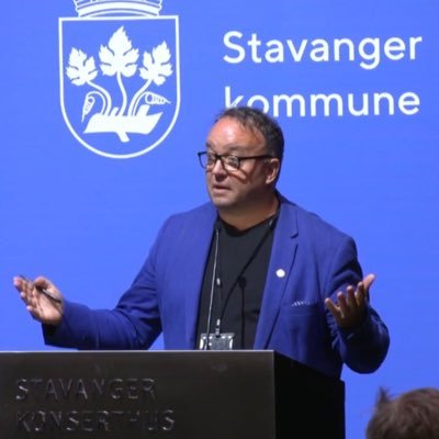 fmyrhol's profile picture. Bor i Stavanger, lever i Liverpool. De fleste av mine tweets er LFC relaterte, ispedd litt politikk.