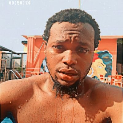 _Hamid157's profile picture. Life Enthusiast// Optimist/Pessimist, Introvert/Extrovert. who knows