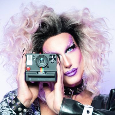 Queen do @dragracebr 🏁🇧🇷 Vem pro estúdio da Betina Polaroid! 📸🤘