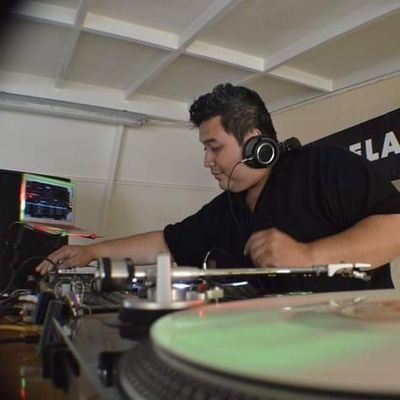 Deejay Diseñador Apps Androind Estudiante Ing de sistemas