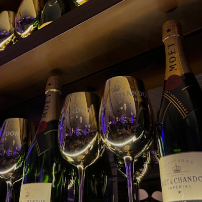 starlightluxe's profile picture. 