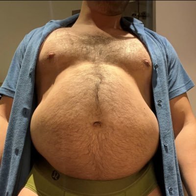 Beefy juicy milkers🍼child-rearing hips🥩fertile man pussy 🍑Growing into a #mpreg #FF muscle #bear built for birth🐻🌹Send  child support to 💵 $pornstarisborn