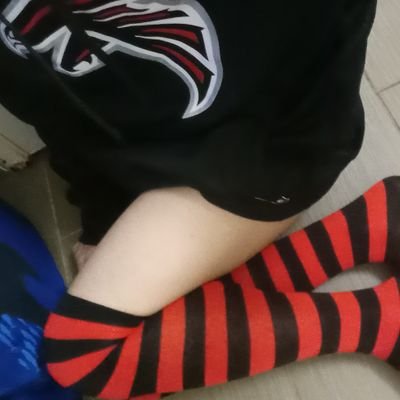 kitty, :3 | femboy | furry | pan | they/them | die hard falcons fan | feel free to ask for my discord