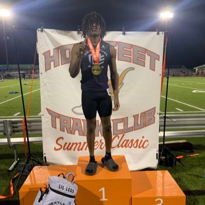 •NLE• C/O 2025 T&F Athlete •3.37 GPA• •100-11.53• •200-22.97• •400-51.12• •NCAA ID# 2208642056• •Email:arionblanton1204@gmail.com•