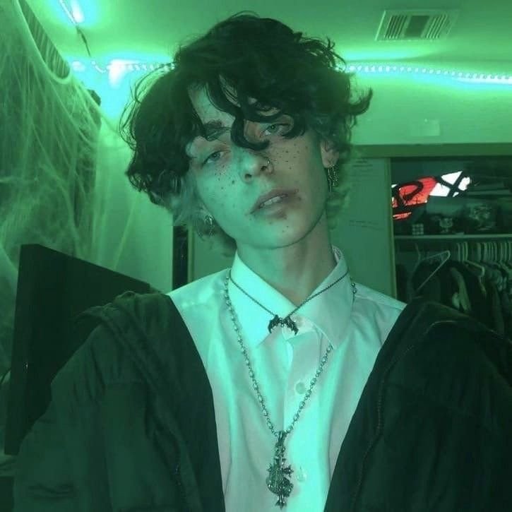 slide21341175's profile picture. 