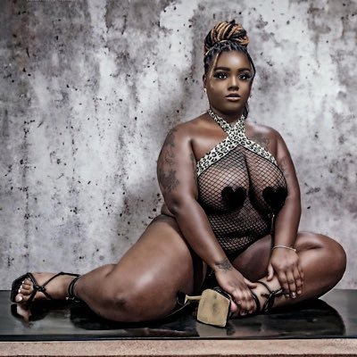 It’s your life live it how you want. CEO of Lalaland Entertainment, nude model, kink&fetish specialist. Talent model for Discreet Dreamz