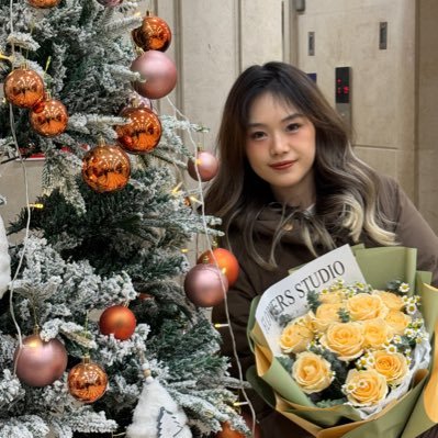 VaijiaVvv2's profile picture. 