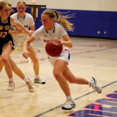 Decorah High School ‘27 🏀 Lady Martin Bros ‘27 🏀 insta- clairestorhoff